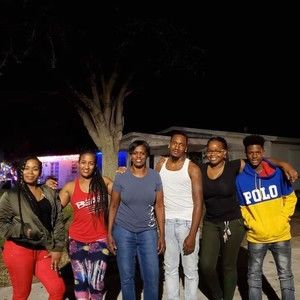 Meet your Posher, Donta